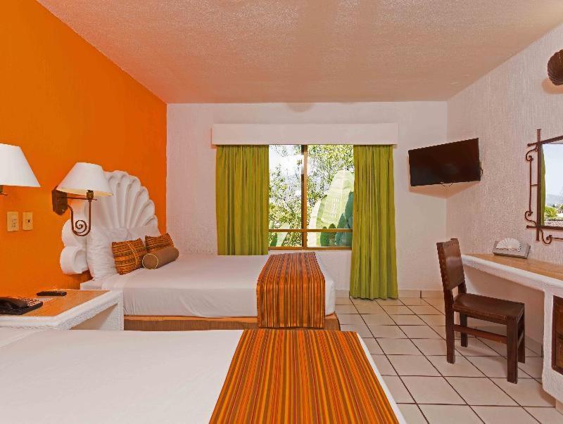 Las Palmas By The Sea All Inclusive بويرتو فالارتا الغرفة الصورة