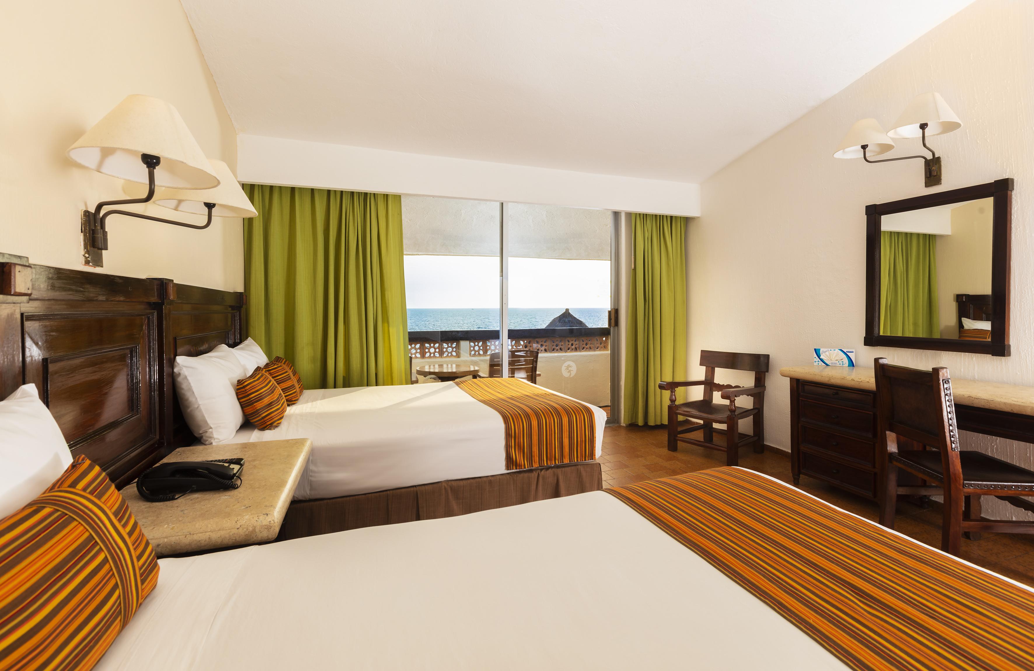 Las Palmas By The Sea All Inclusive بويرتو فالارتا المظهر الخارجي الصورة