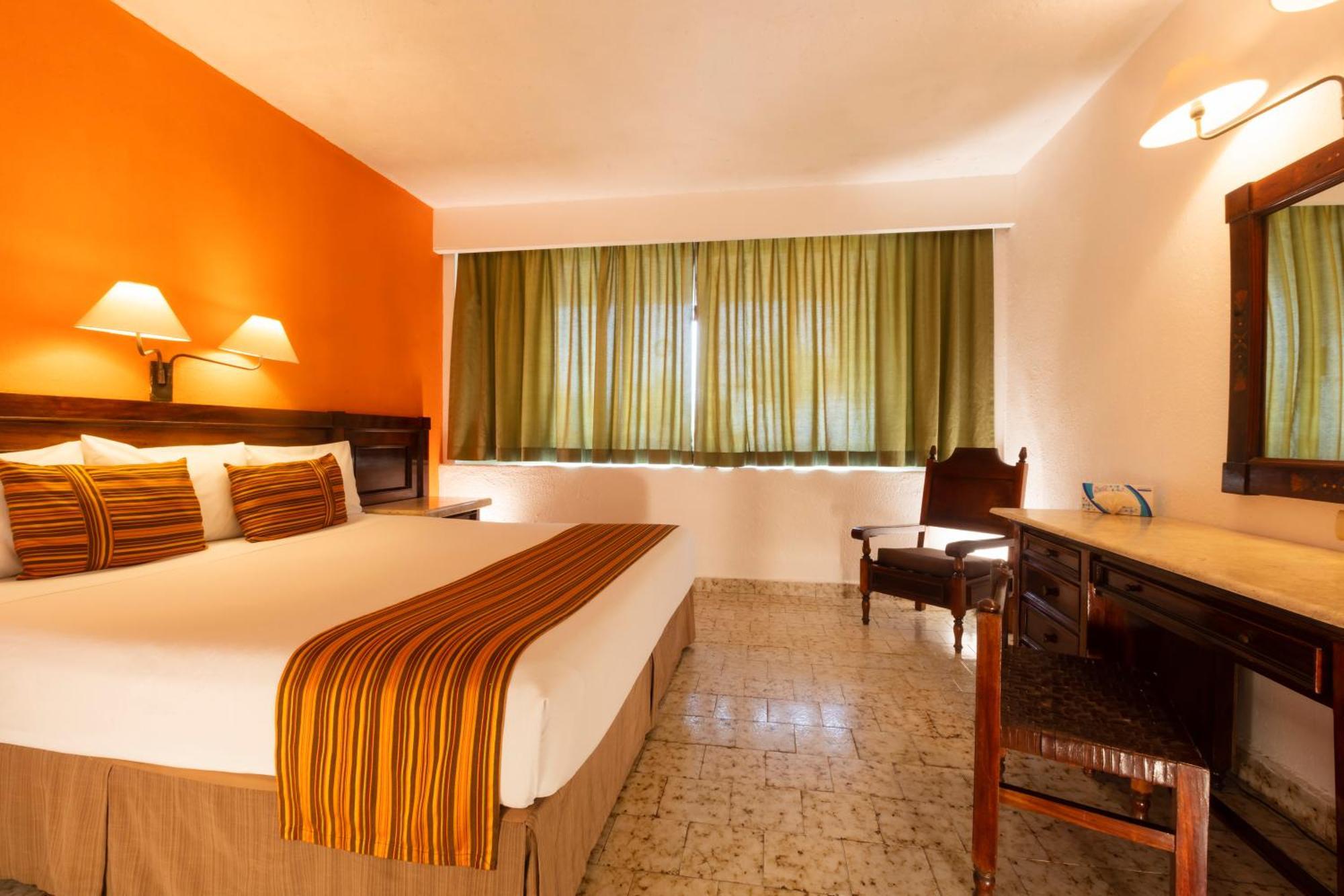 Las Palmas By The Sea All Inclusive بويرتو فالارتا المظهر الخارجي الصورة