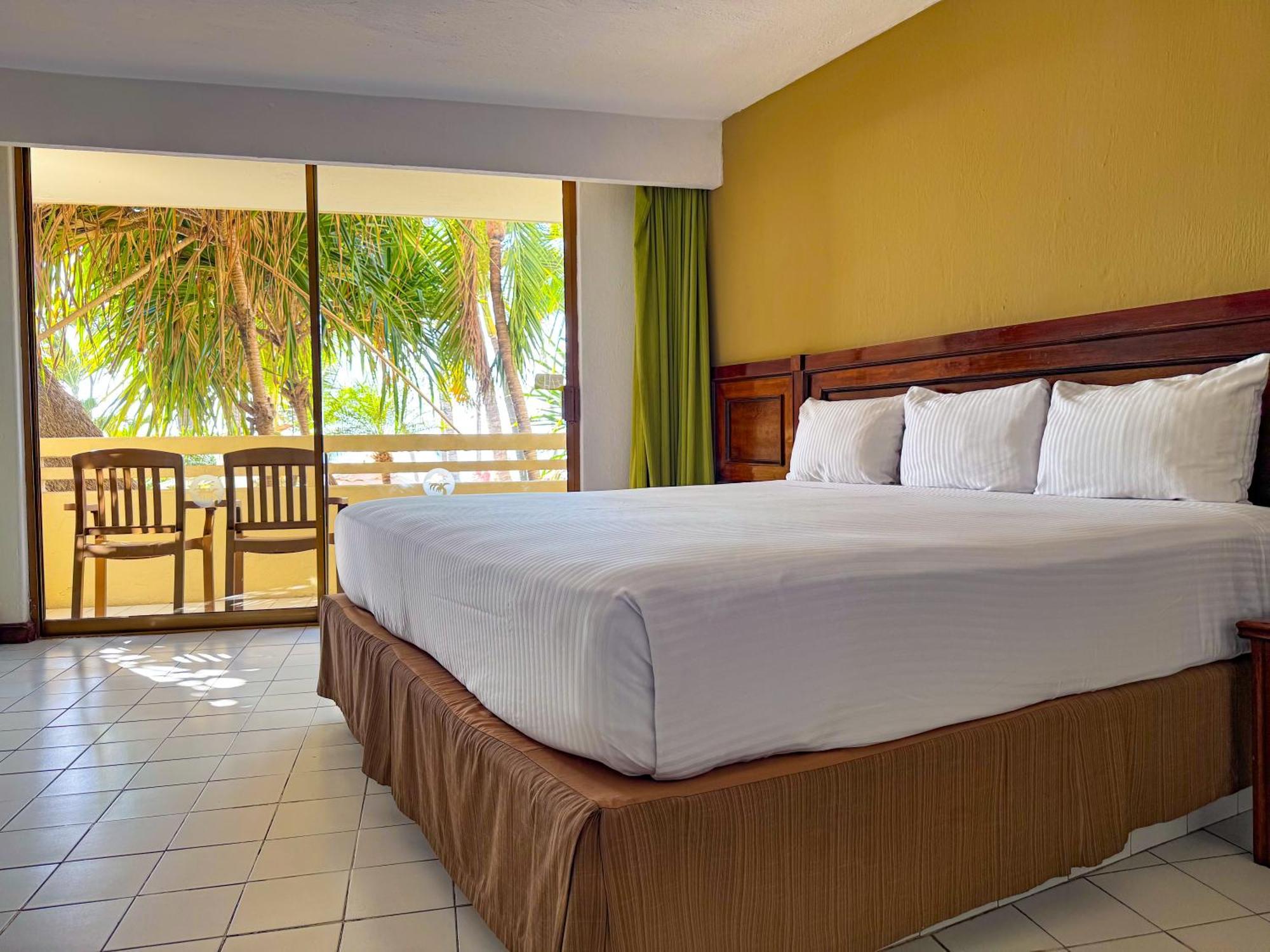 Las Palmas By The Sea All Inclusive بويرتو فالارتا المظهر الخارجي الصورة