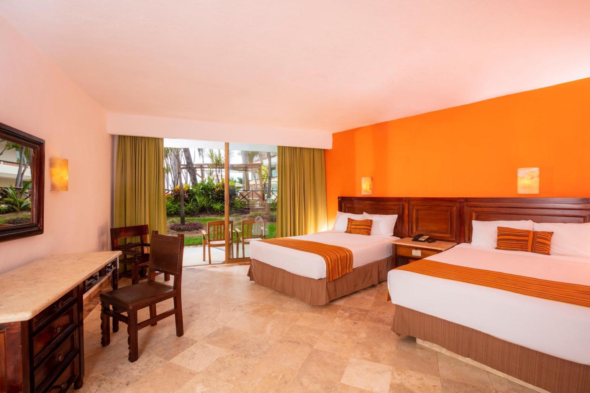Las Palmas By The Sea All Inclusive بويرتو فالارتا المظهر الخارجي الصورة